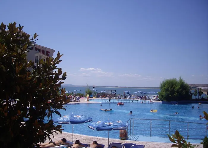 Deluxe Marina Cape 4 Stars Complex 33 6 * Acheloj