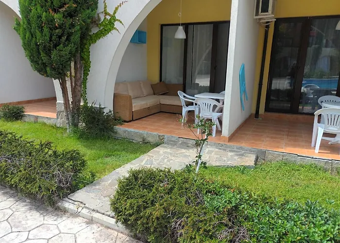 Deluxe Marina Cape 4 Stars Complex 33 6 *