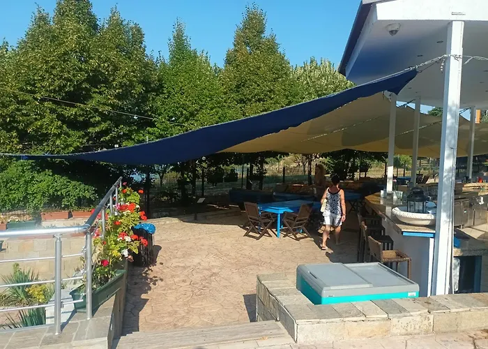 Deluxe Marina Cape 4 Stars Complex 33 6 *